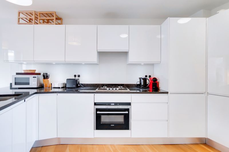 Property photo 2 of 11 Kitchen