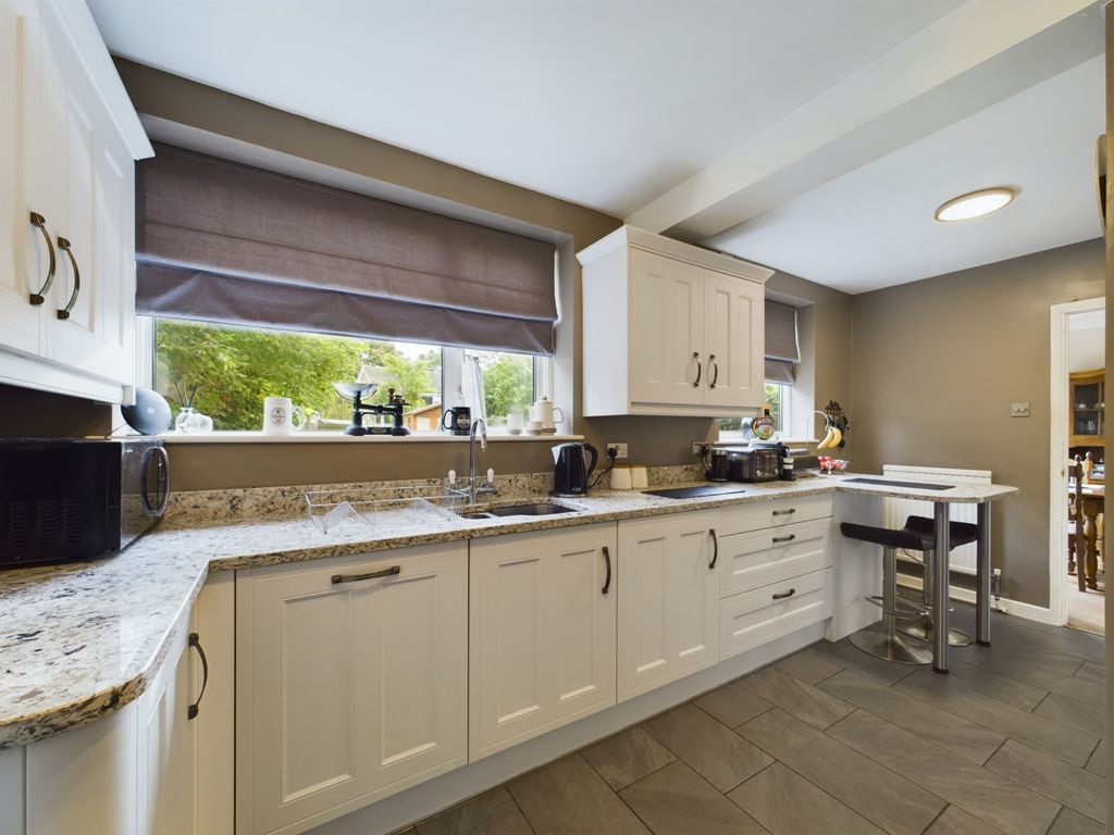 Property photo 2 of 13 10001891-Hr-4