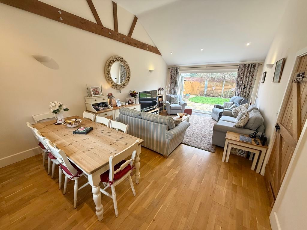 Property photo 3 of 16 Lounge Diner