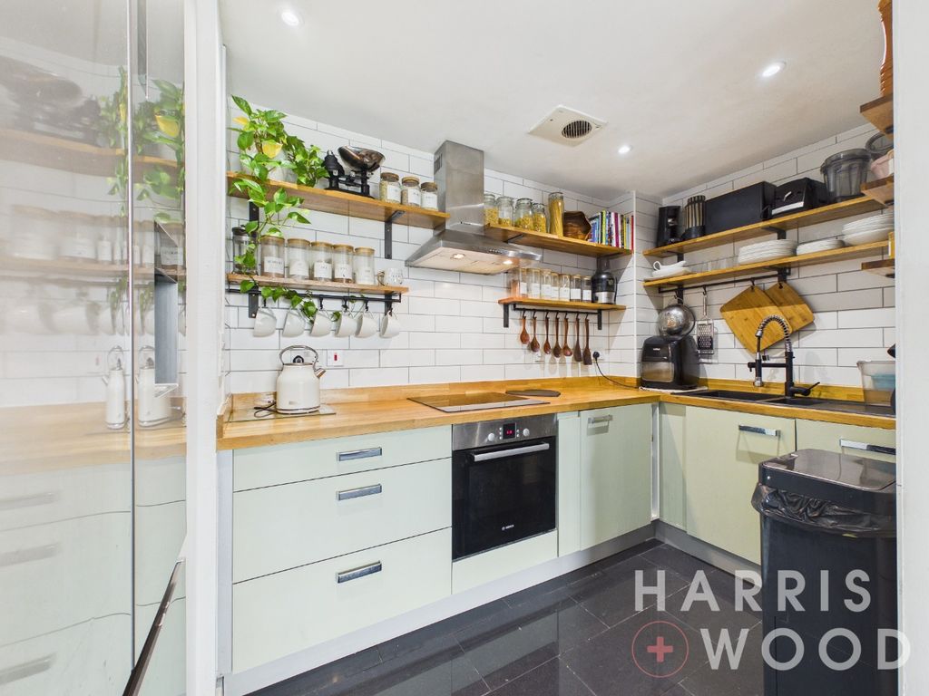 Property photo 3 of 24 4975953