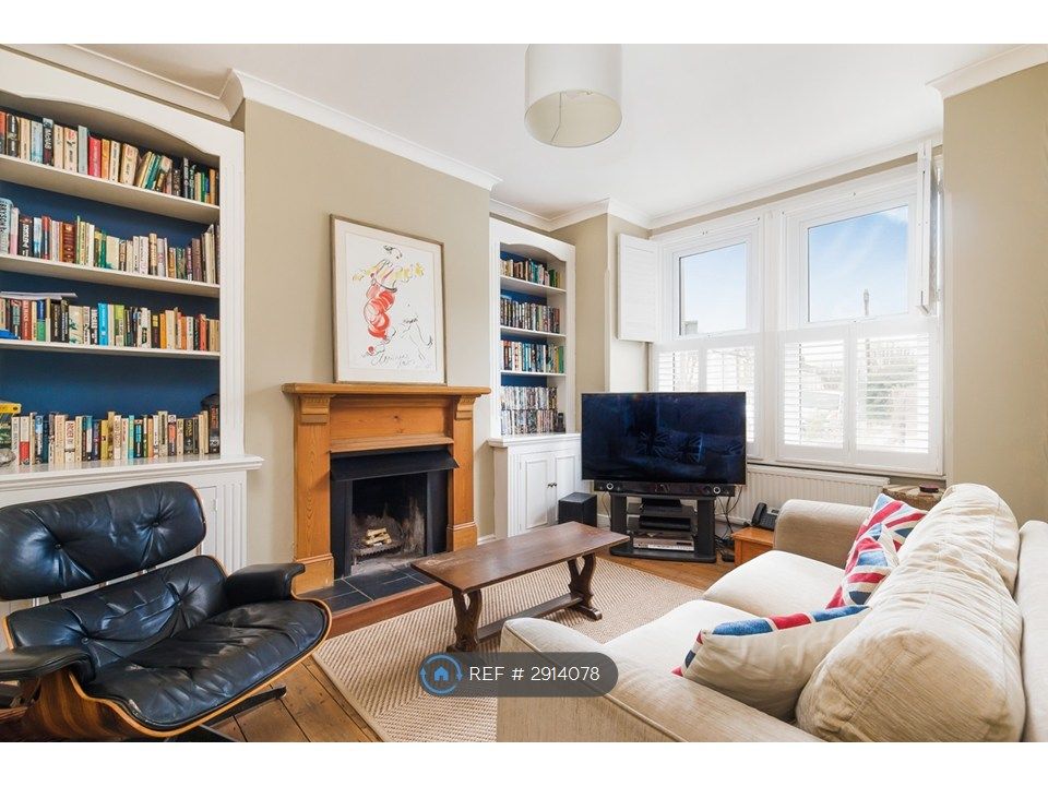 Property photo 1 of 11 Sitting Room