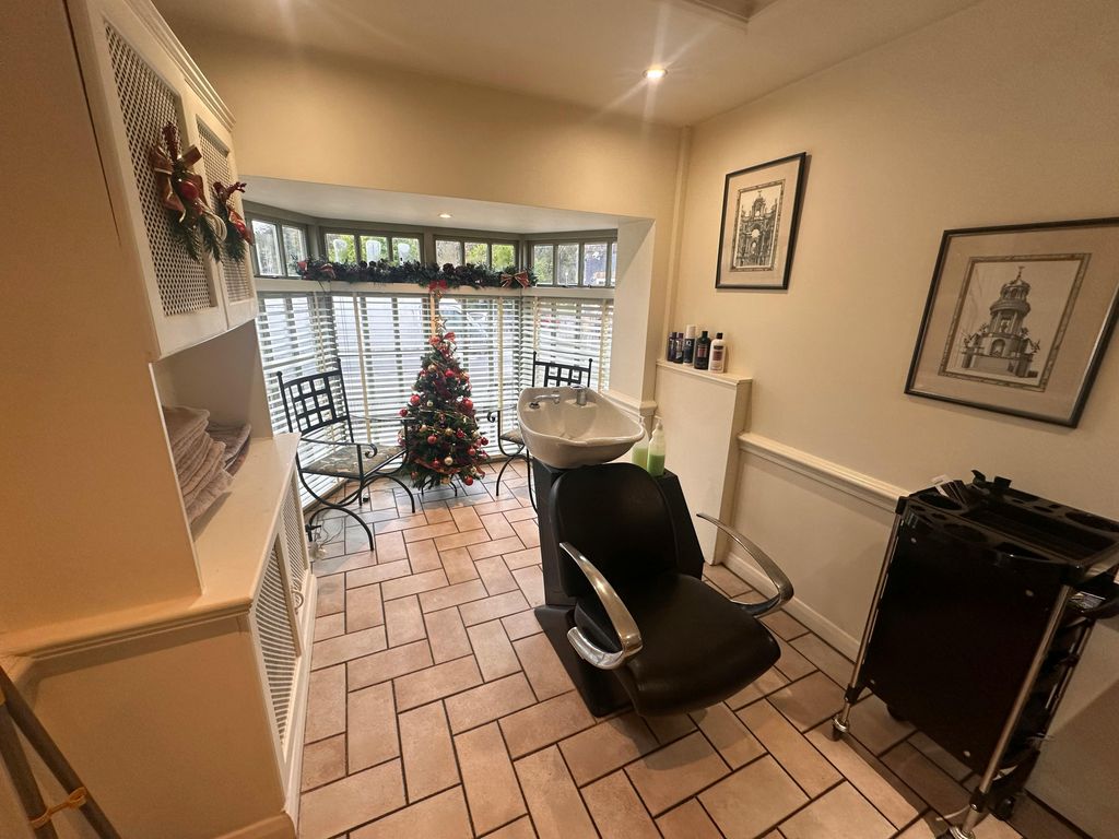 Property photo 3 of 6 Img_8663.Jpeg