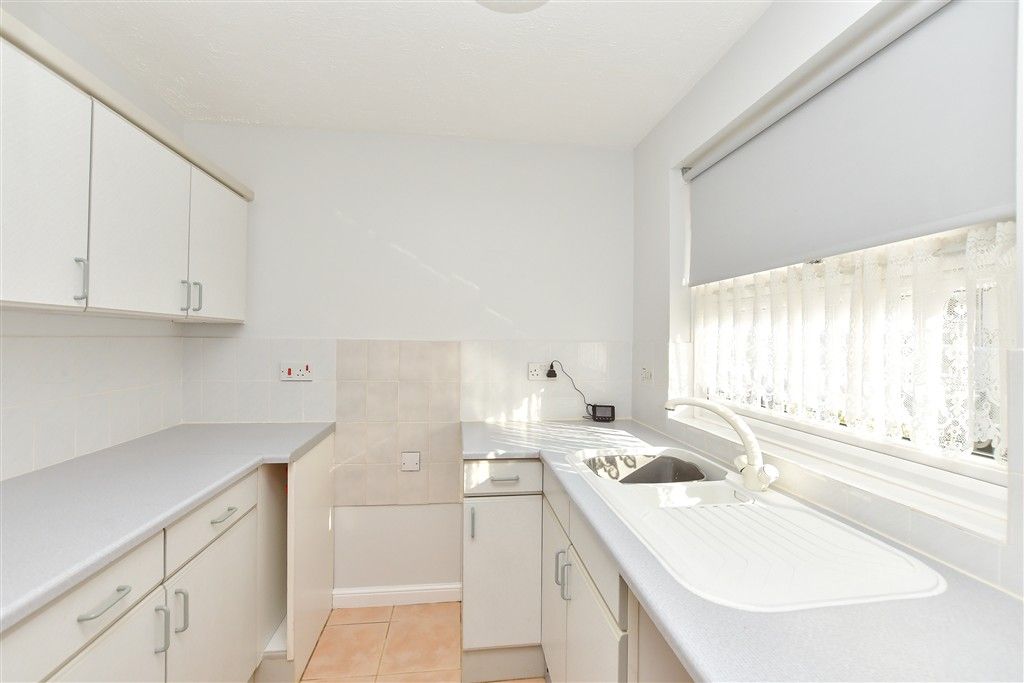 Property photo 1 of 9 Kitchen