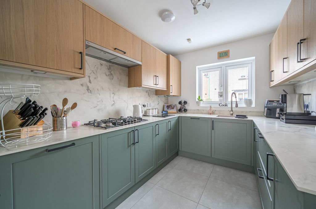 Property photo 2 of 12 14366511169ce70c77B65d