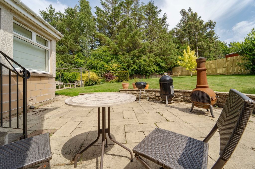 Property photo 3 of 31 Patio Garden