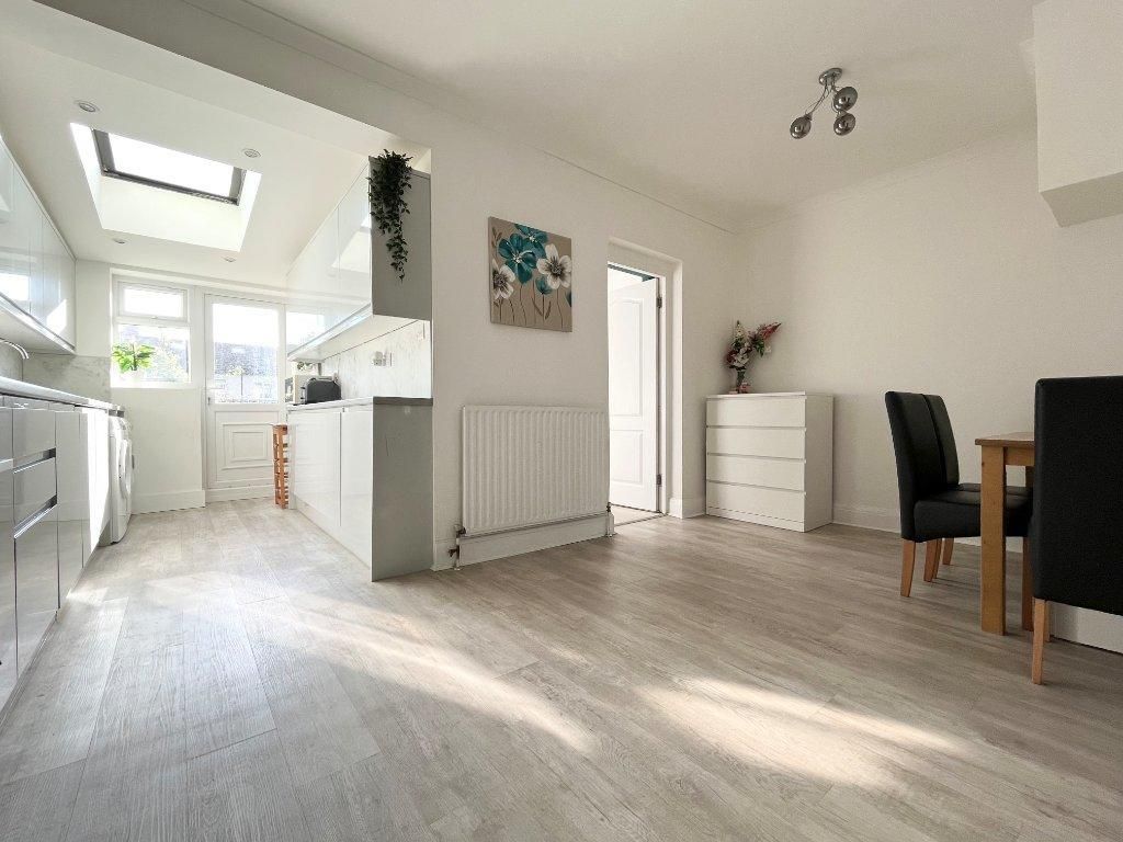 Property photo 2 of 12 2245c60Abd2Db8c34Ed563909E9d4A44.Jpg