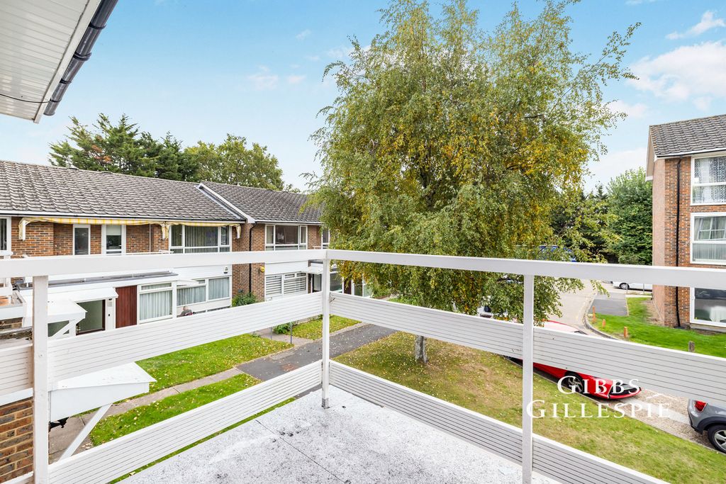 Property photo 3 of 10 Photo