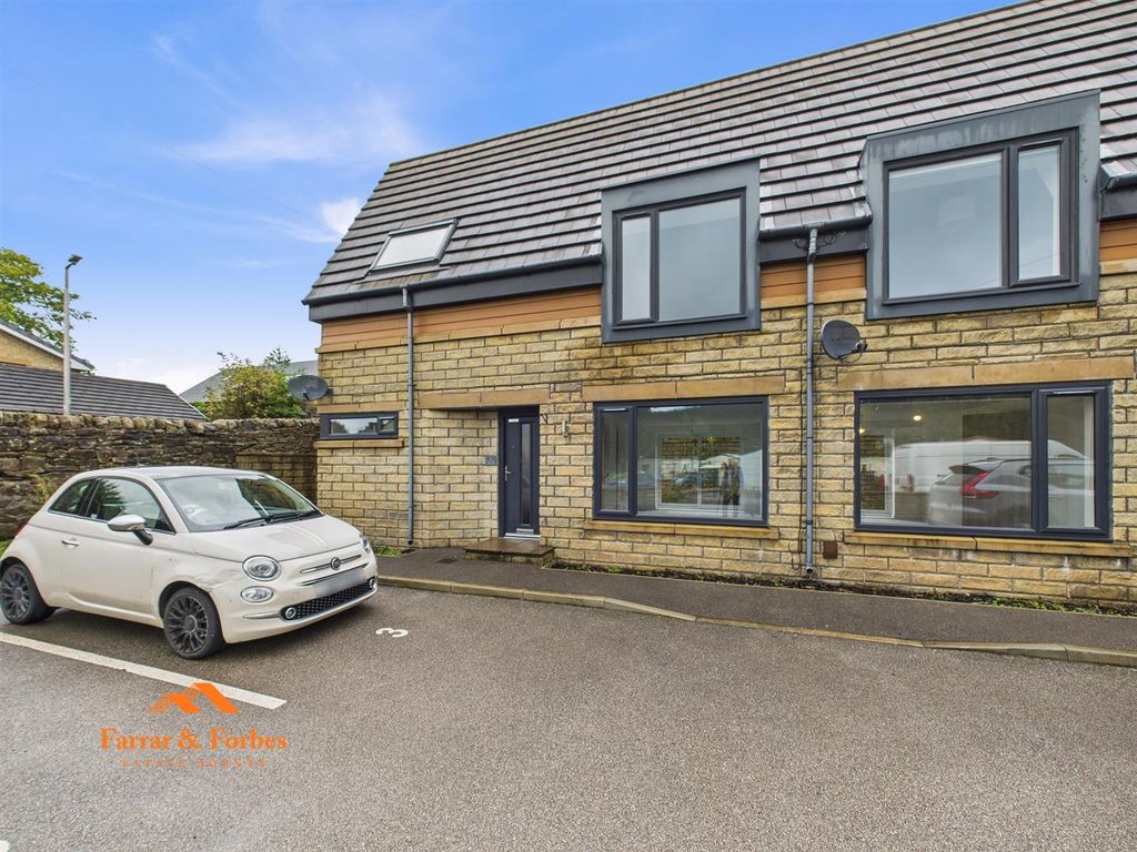 Property photo 1 of 28 Cam03956G0-Pr0150-Still033.Jpg