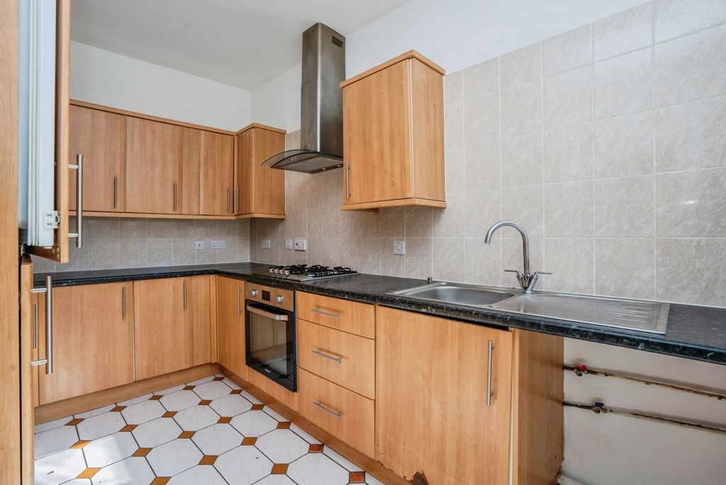 Property photo 3 of 21 Pbox-Img.Jpg