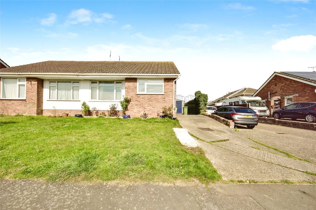 Property photo 3 of 21 Front