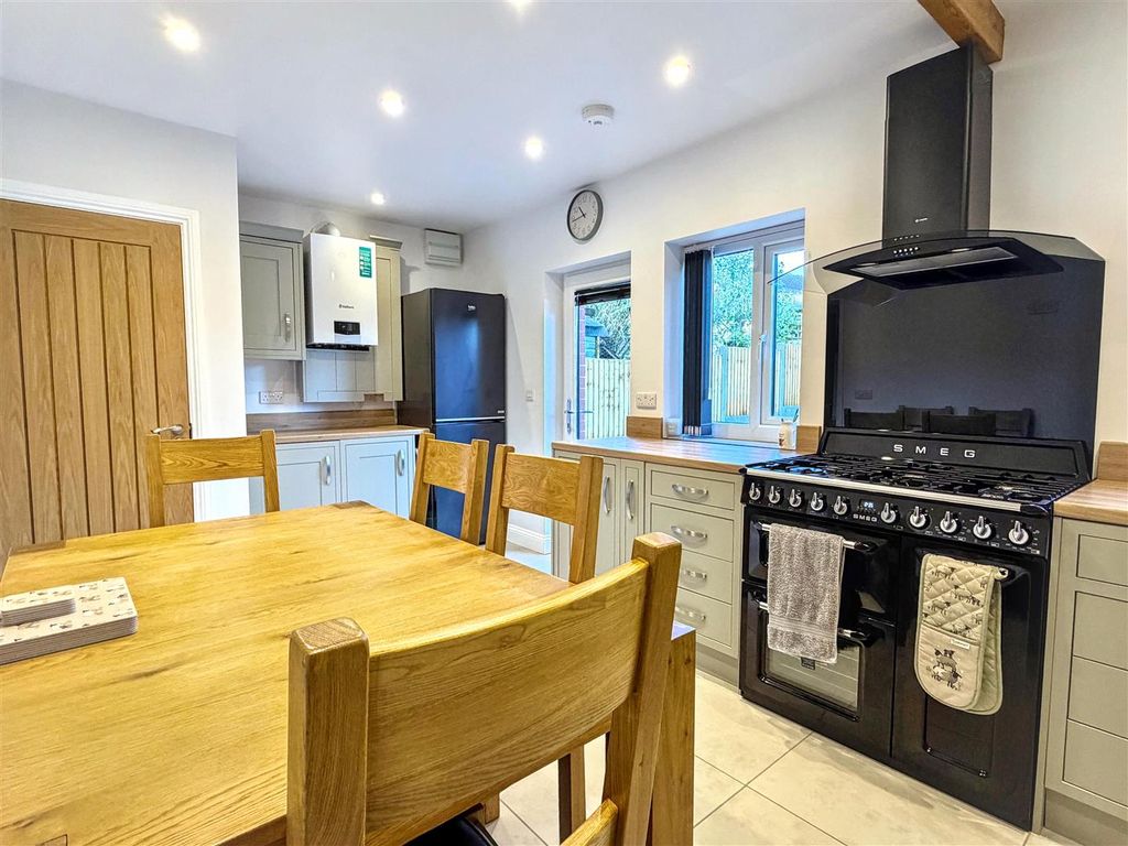 Property photo 2 of 22 Kitchen Diner