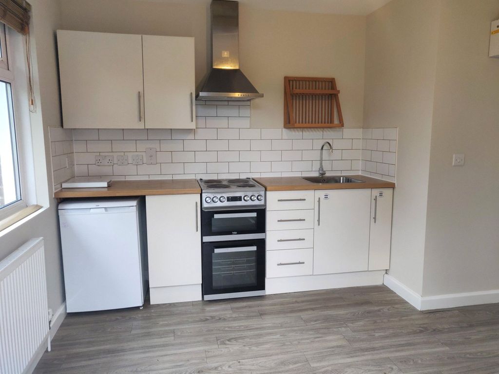 Property photo 2 of 21 2