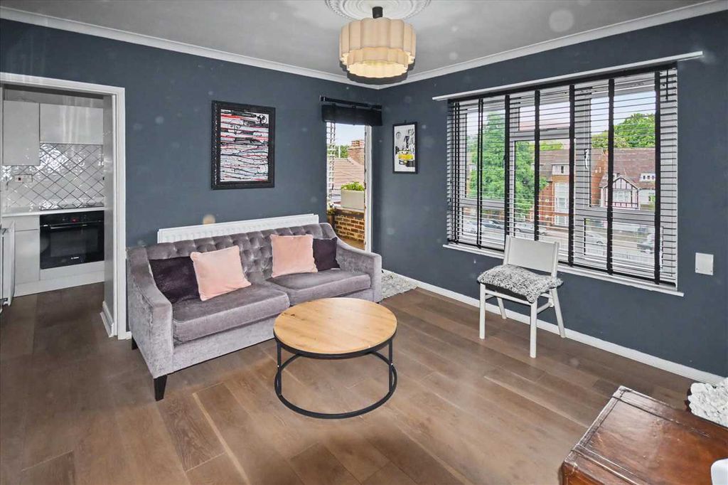 Property photo 2 of 18