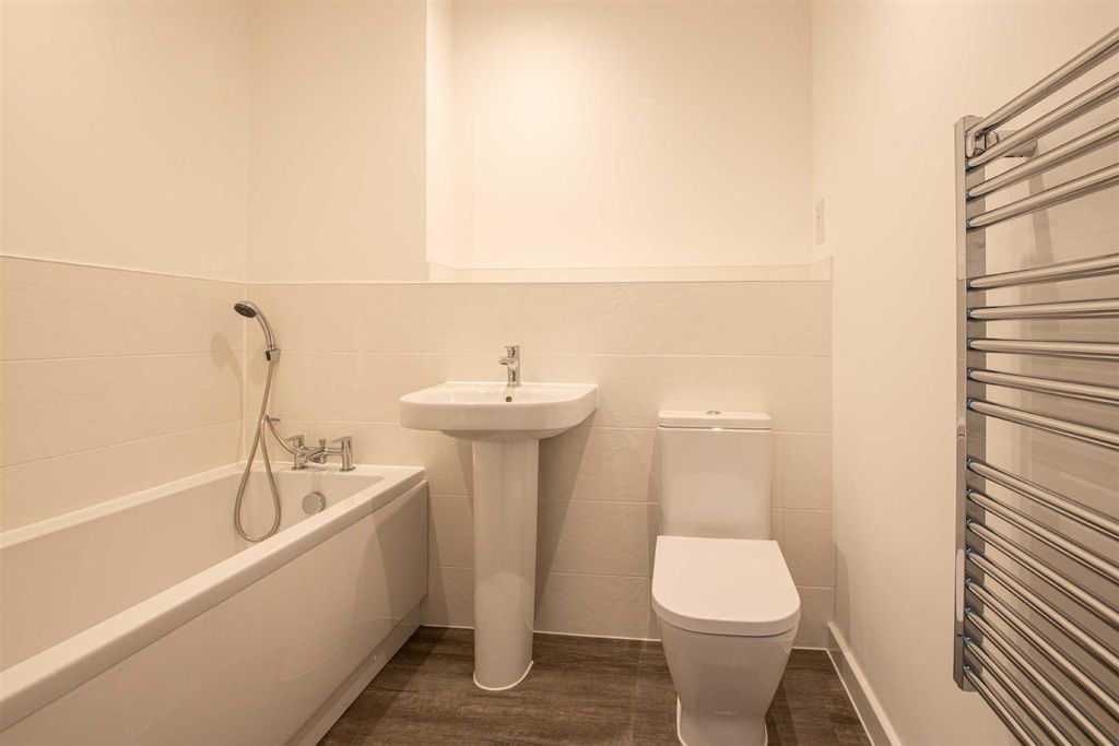 Property photo 3 of 22