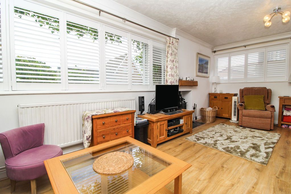 Property photo 3 of 19 Photo 12