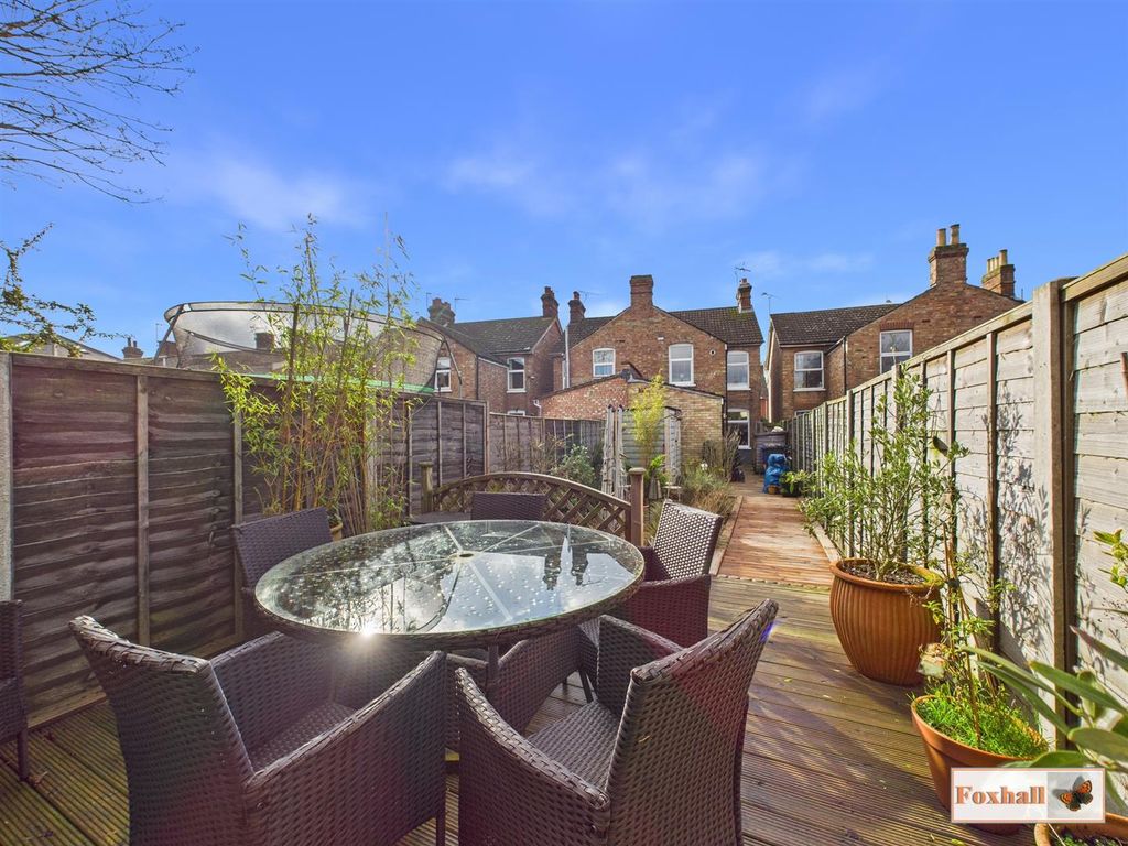 Property photo 2 of 28 Rear Garden