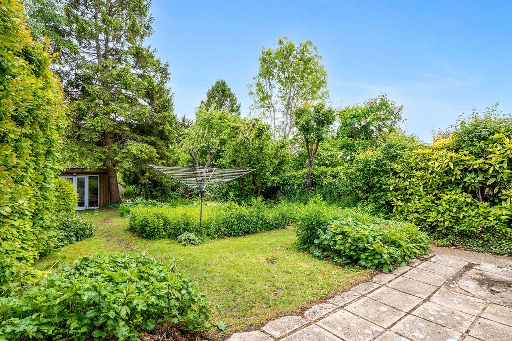 Property photo 2 of 23