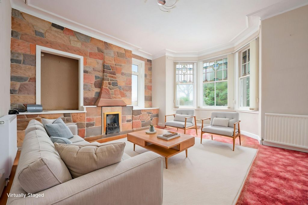 Property photo 2 of 26