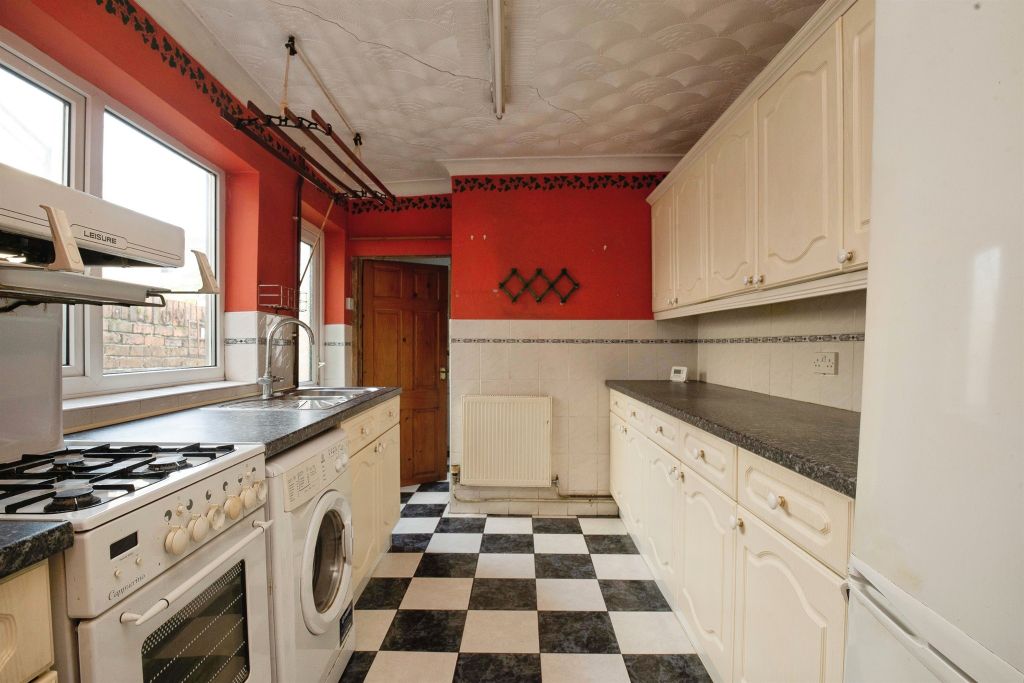 Property photo 3 of 18