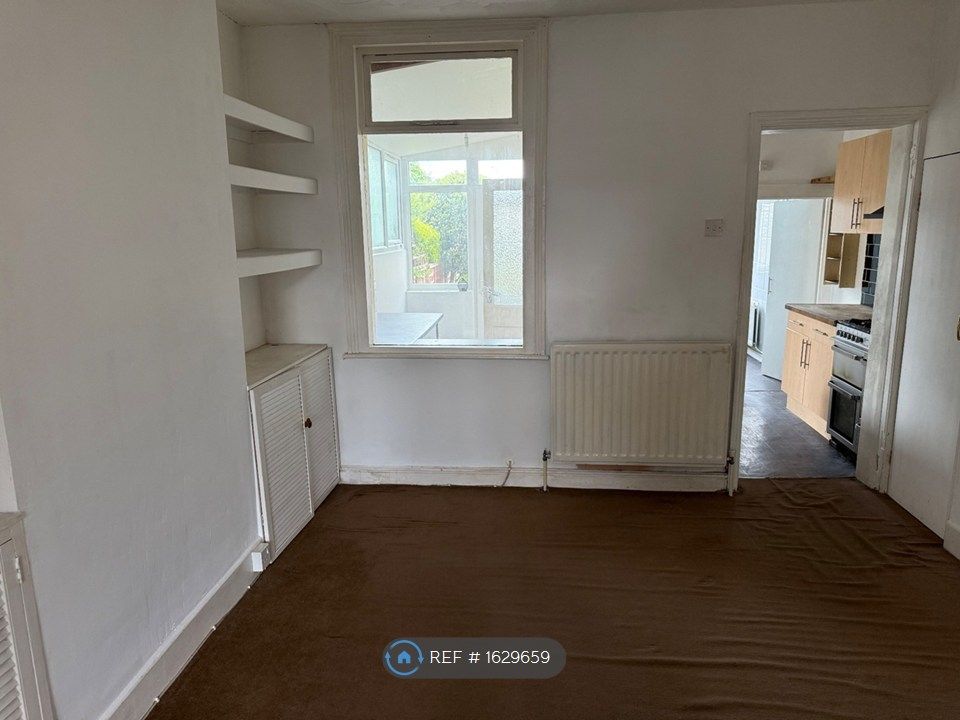 Property photo 3 of 25