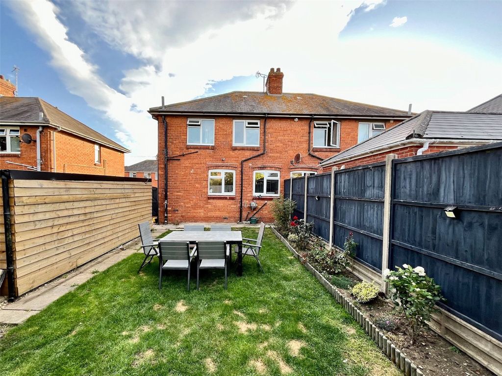 Property photo 2 of 13 Picture No. 15