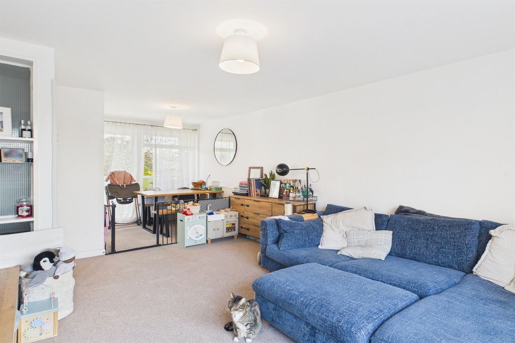 Property photo 3 of 11 Living Area