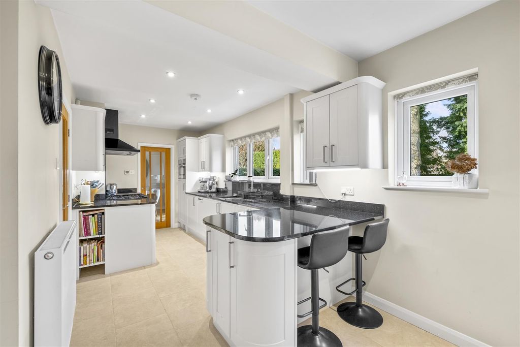 Property photo 3 of 24 14.Jpg