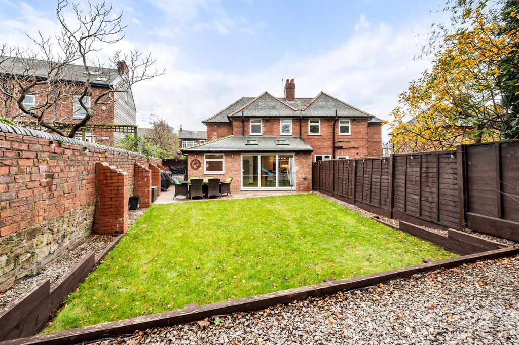 Property photo 1 of 33