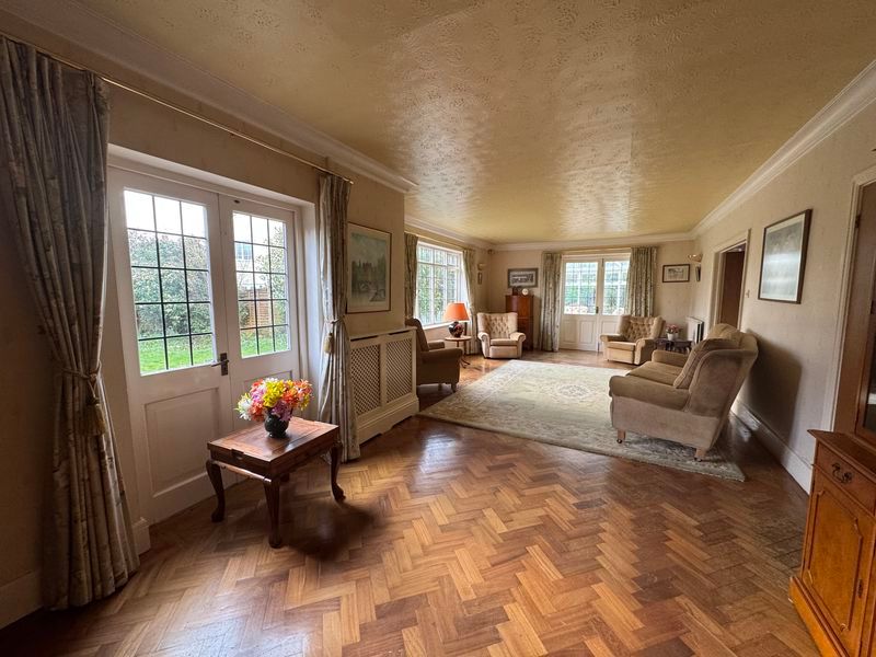 Property photo 3 of 38 Family Room/Dining Room
