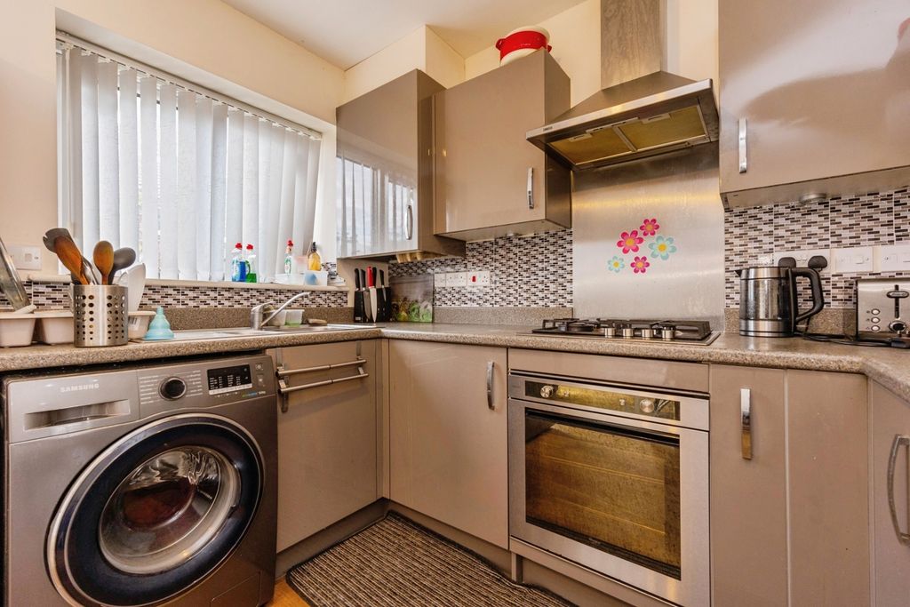 Property photo 2 of 15 Photo