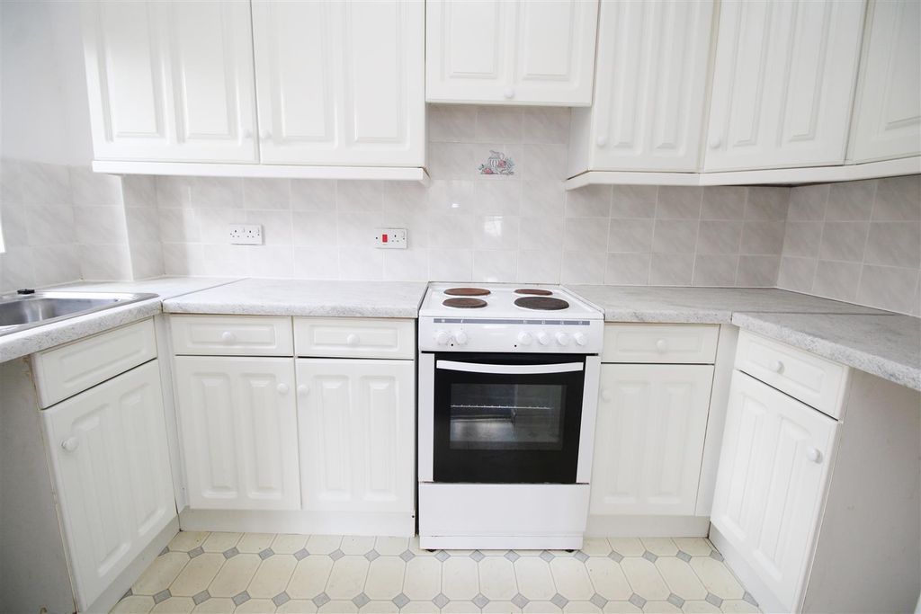 Property photo 2 of 8 Img_5093.Jpg