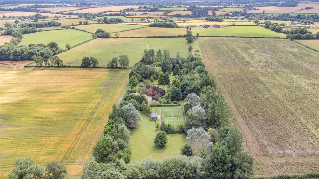 Property photo 1 of 16 Grounds