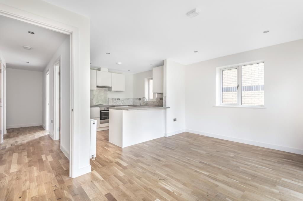 Property photo 3 of 10 Kitchen