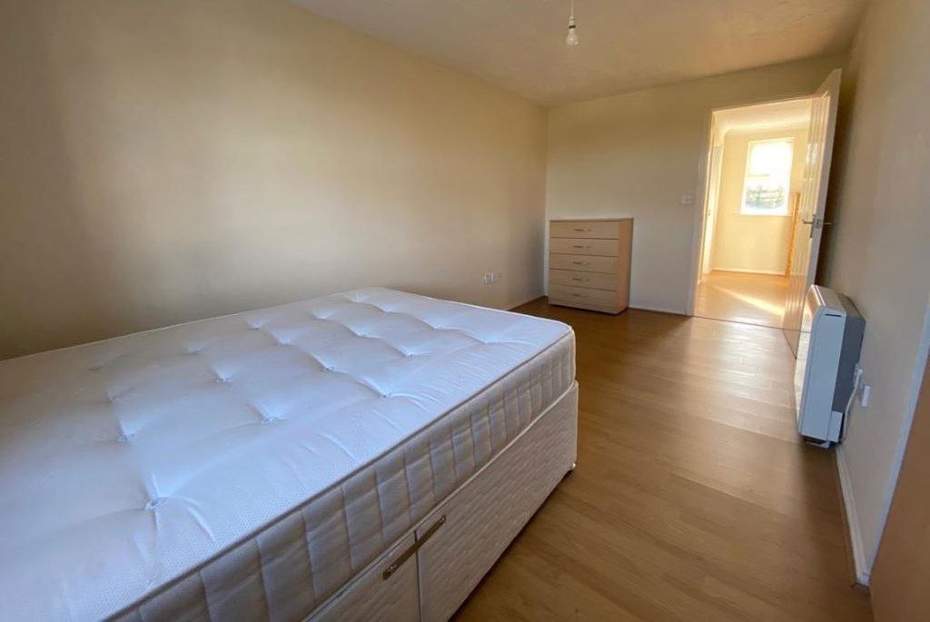 Property photo 3 of 5
