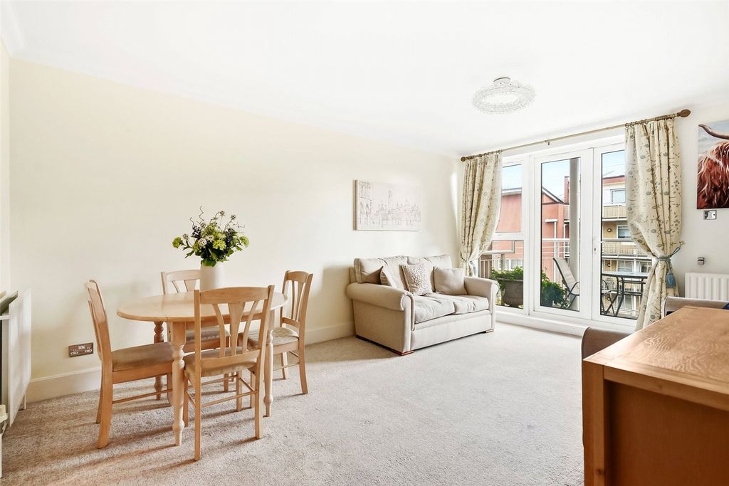 Property photo 3 of 15 Picture No. 08