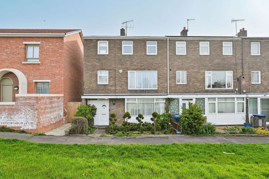 Property photo 1 of 22