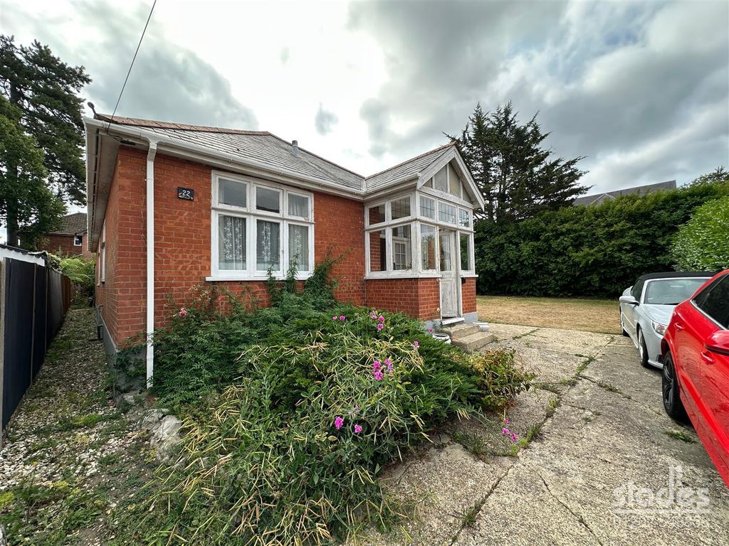 Property photo 2 of 14