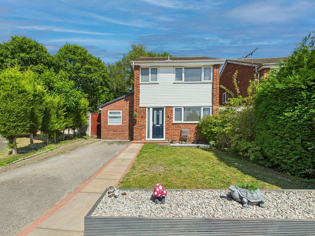 Property photo 1 of 17 Front