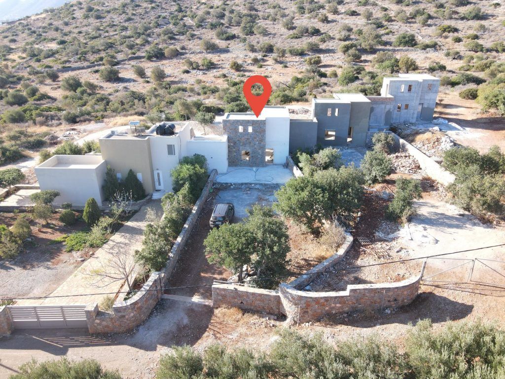 Property photo 2 of 41