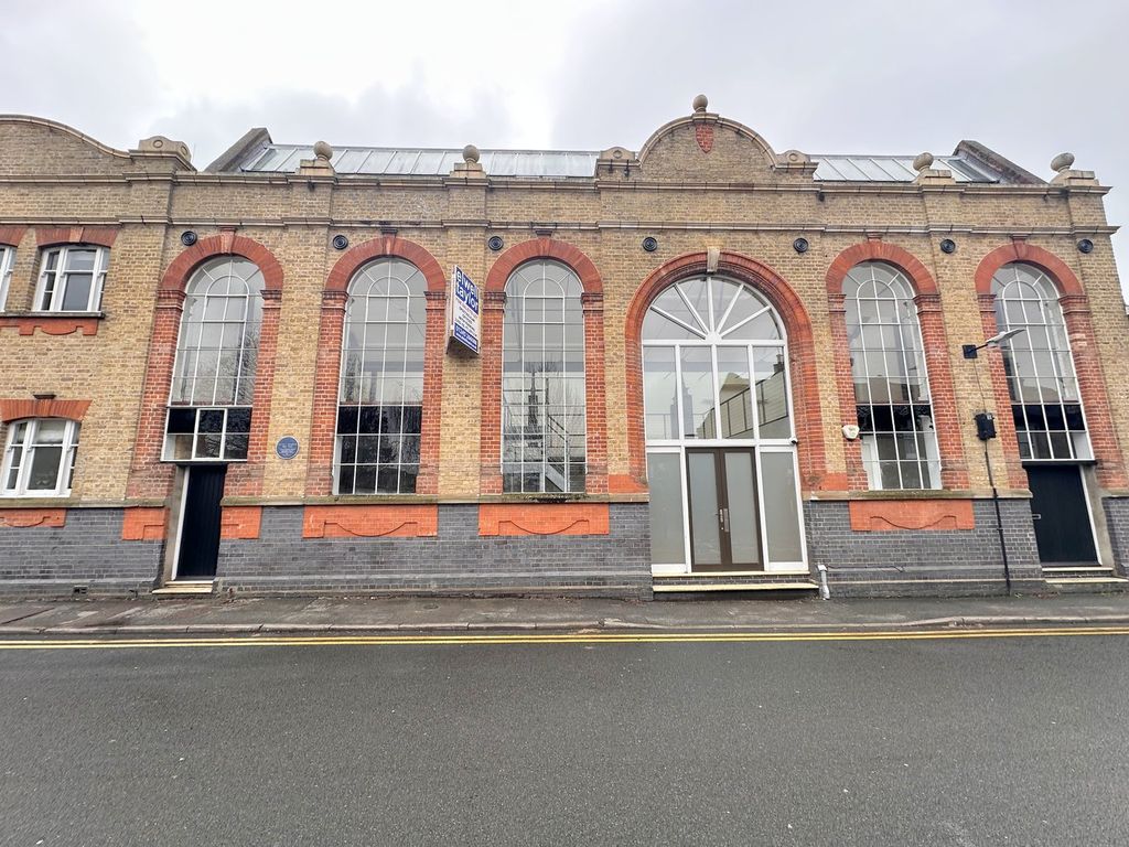 Property photo 1 of 16