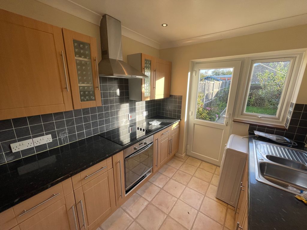 Property photo 2 of 5 Kitchen