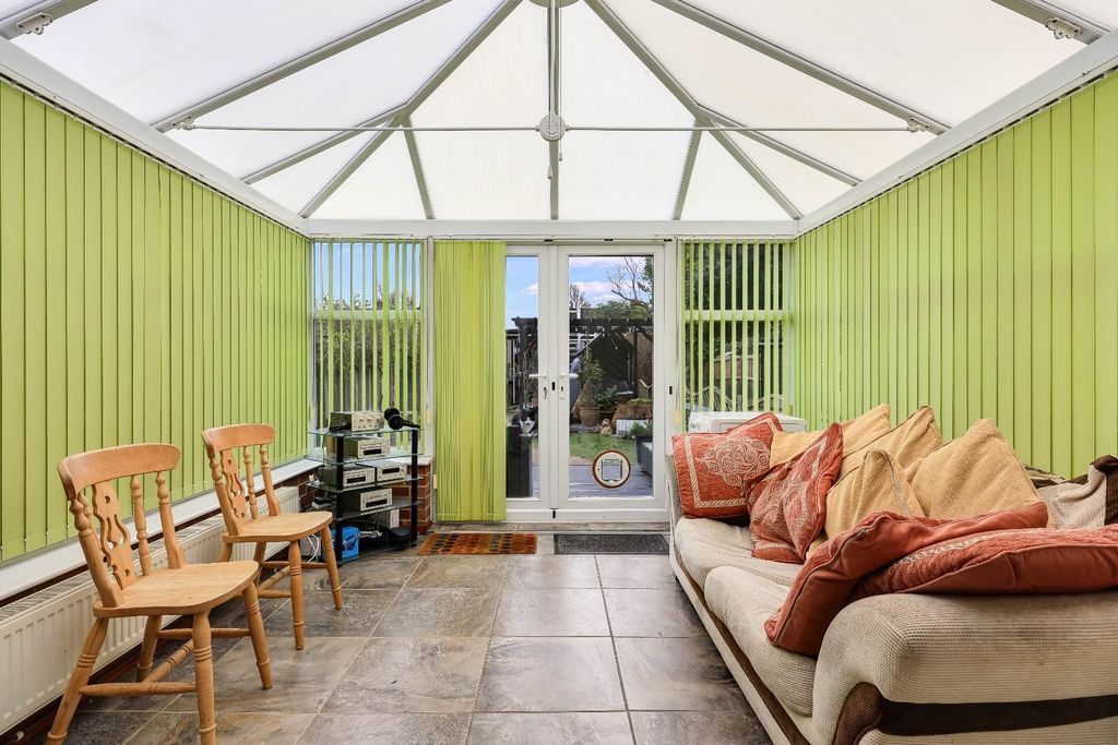 Property photo 3 of 16 Img (10).Jpg