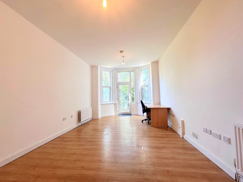 Property photo 2 of 4 Picture No. 02