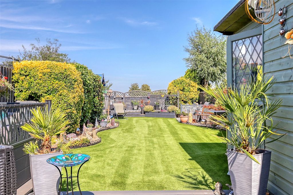 Property photo 1 of 34 Picture No. 20