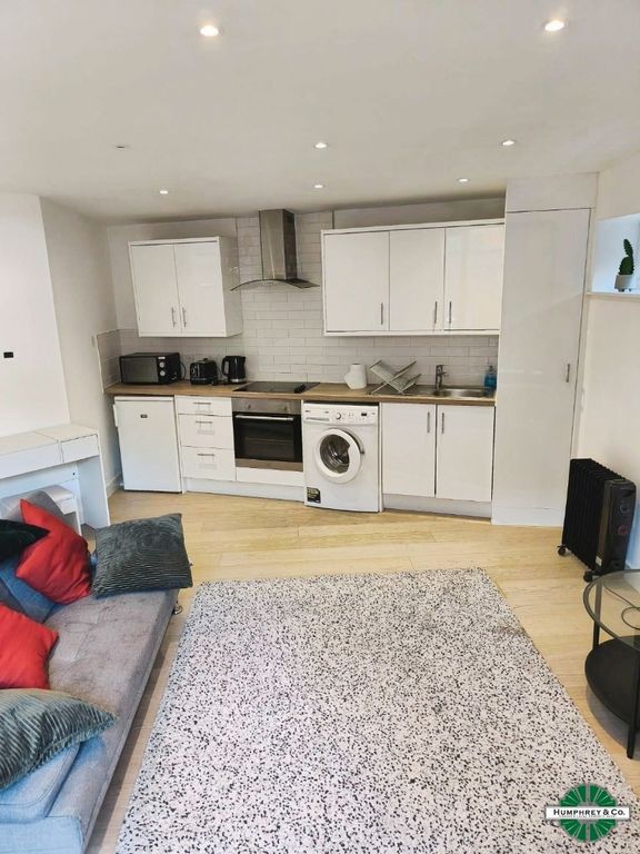 Property photo 2 of 9 Pbox-Img.Jpg
