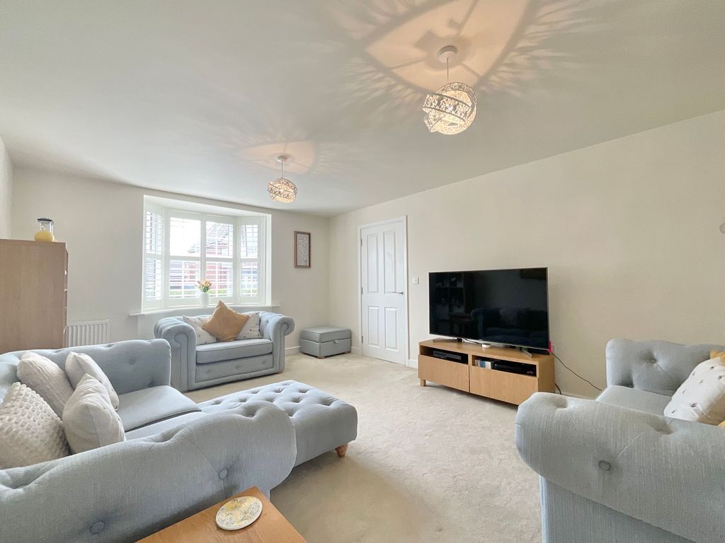 Property photo 2 of 24