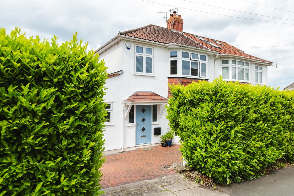Property photo 2 of 24