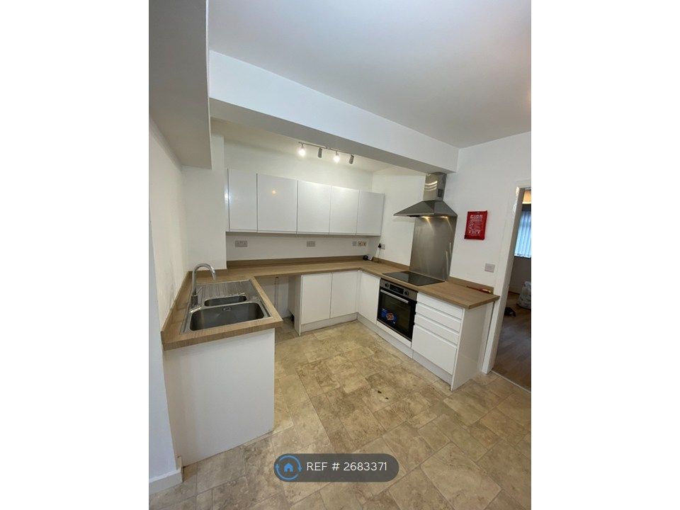 Property photo 1 of 9 Kitchen