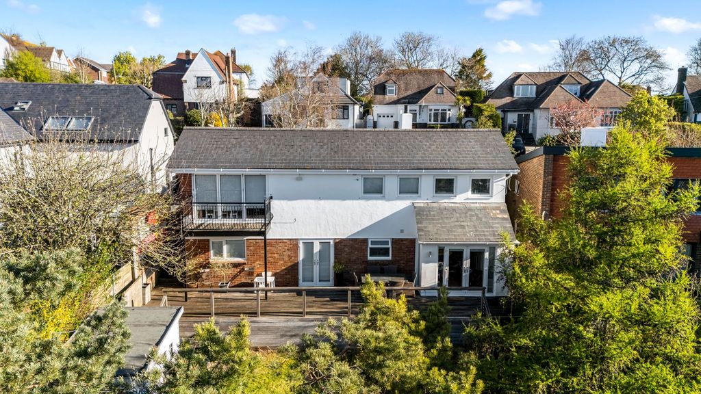 Property photo 1 of 27