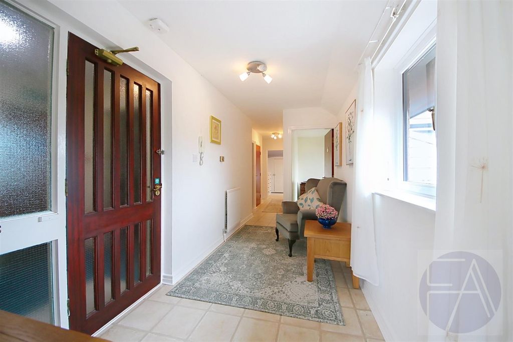 Property photo 3 of 16 4676883